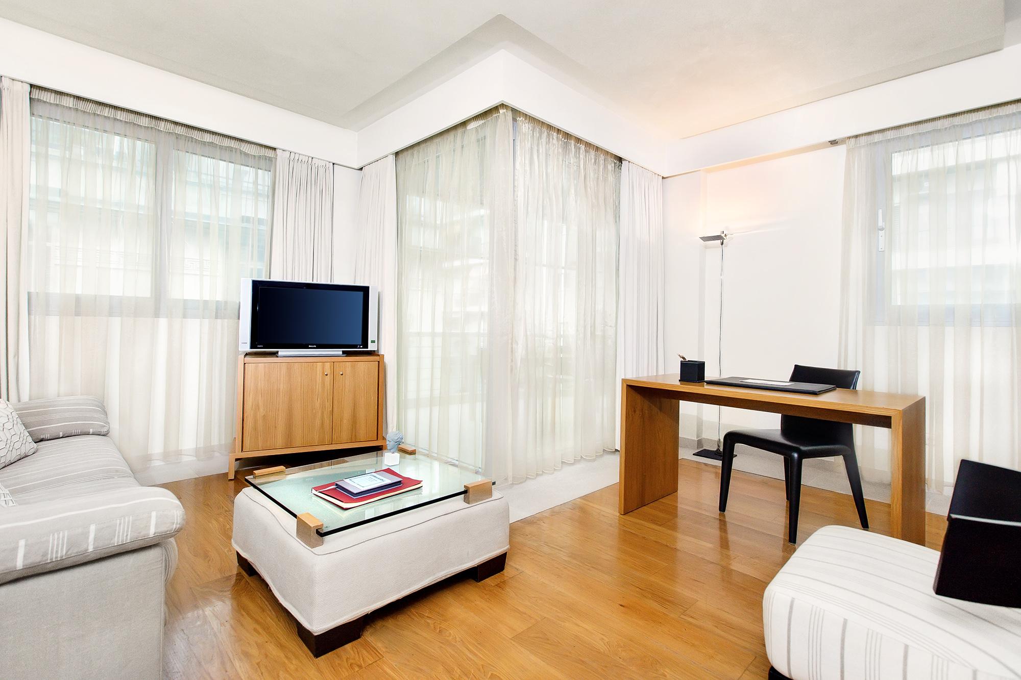 Daios Luxury Living Hotel Thessaloniki Exterior photo A room at the hotel