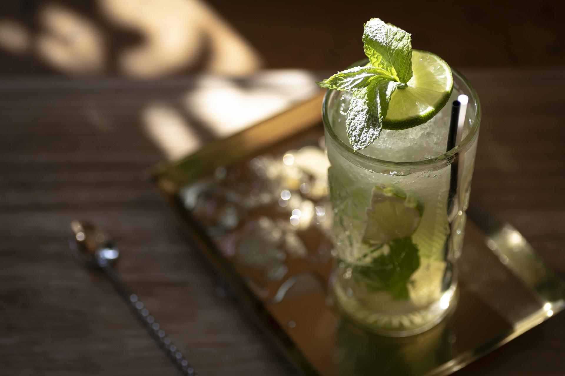 Daios Luxury Living Hotel Thessaloniki Exterior photo A mojito