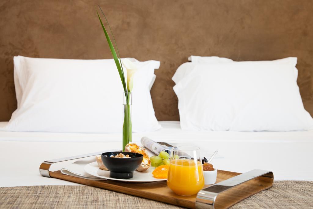 Daios Luxury Living Hotel Thessaloniki Exterior photo Room service