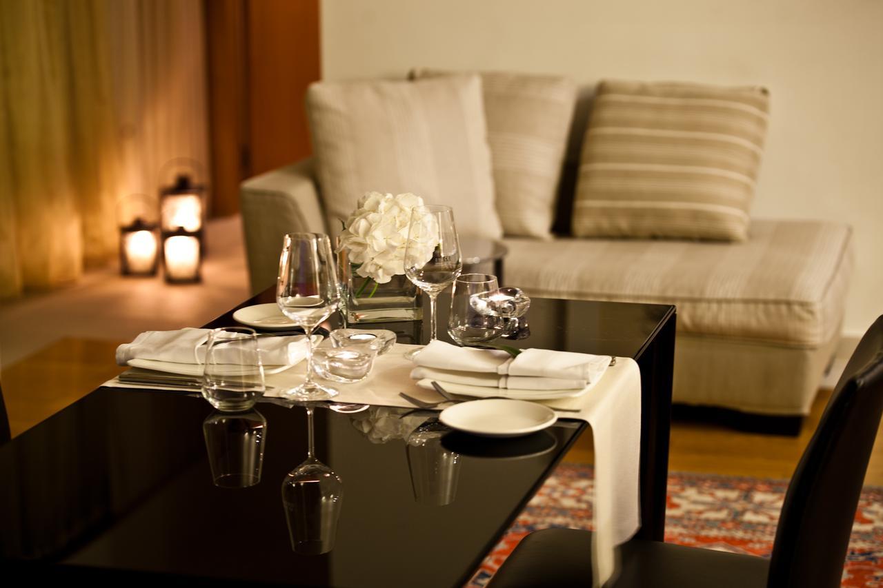 Daios Luxury Living Hotel Thessaloniki Exterior photo A table set for dinner